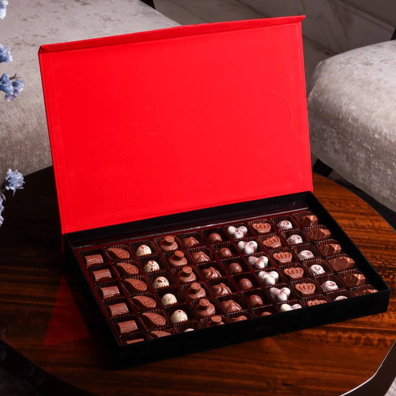 Red Velvet Belgium Chocolate Box L