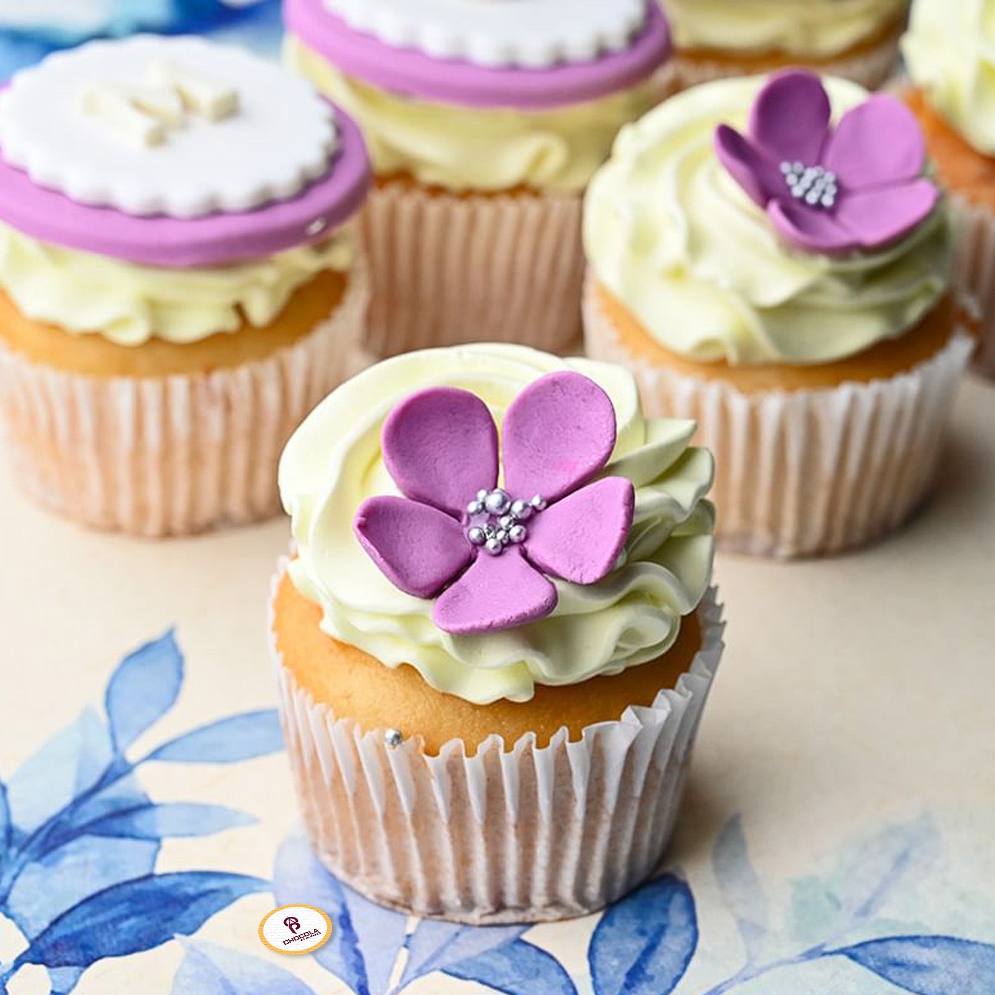Mom’s Sweet Hugs Cupcakes