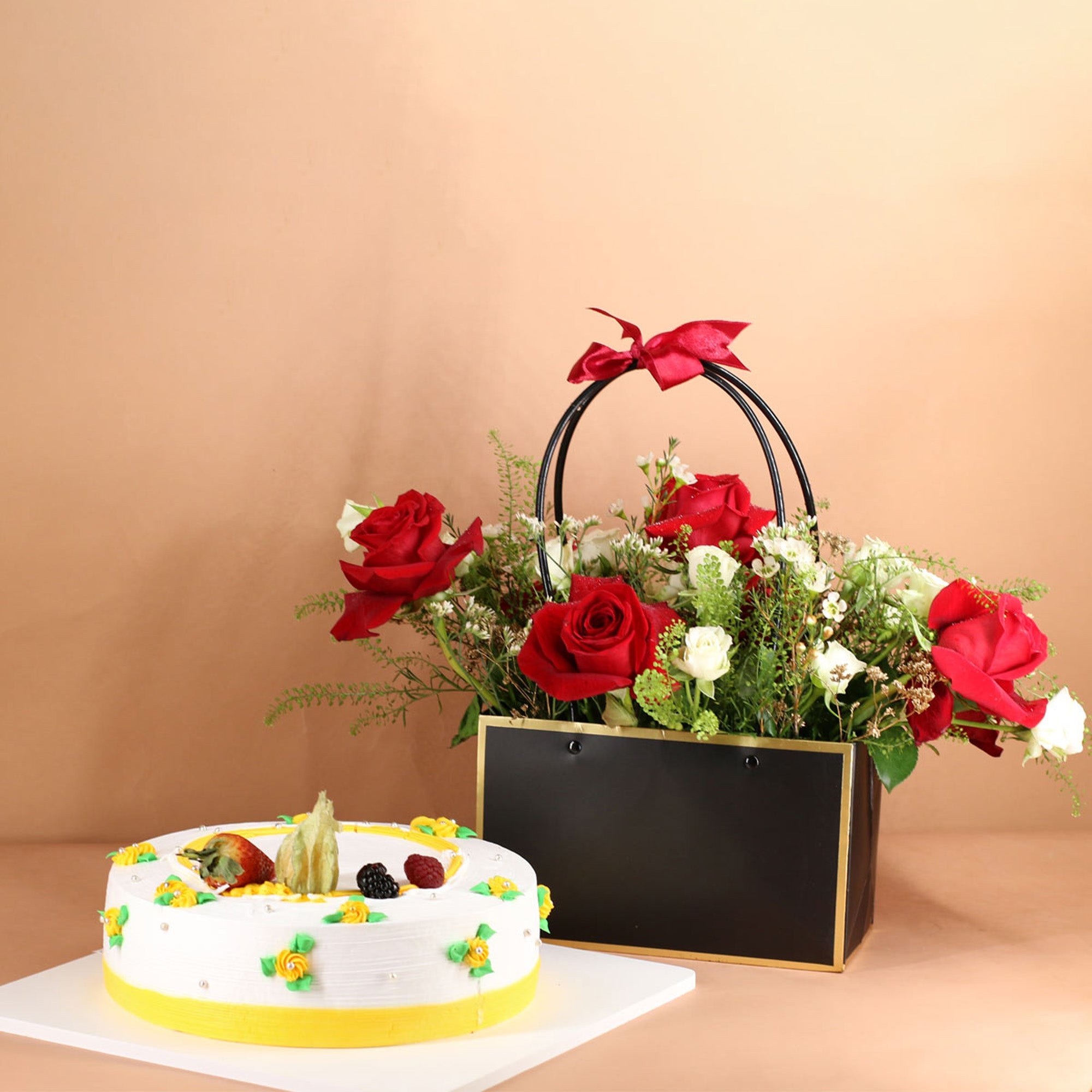 Sweetheart Bloom & Cake Set