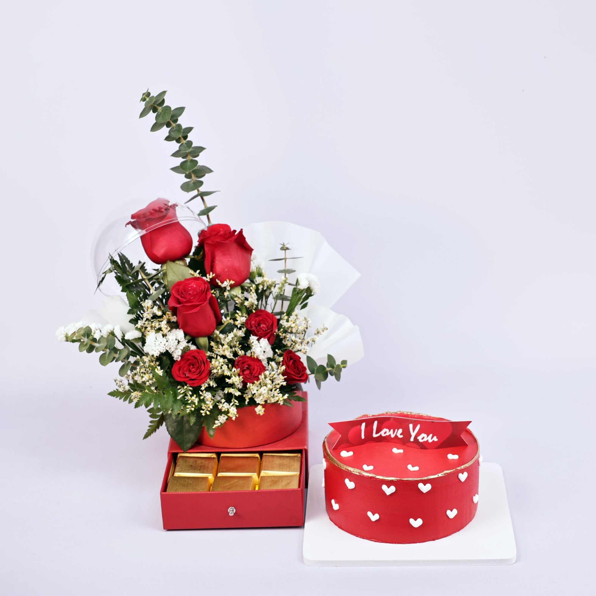 Romantic Celebration Gift and cake Combo